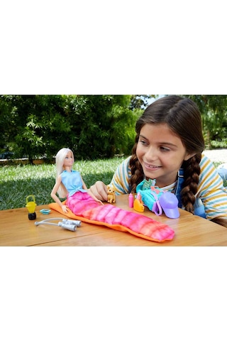 Barbie Kampa Gidiyor Oyun Seti Hdf73