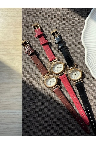 Retro Minimal Deri Kordon Vintage Kadın Kol Saati Minik Kare Sarı
