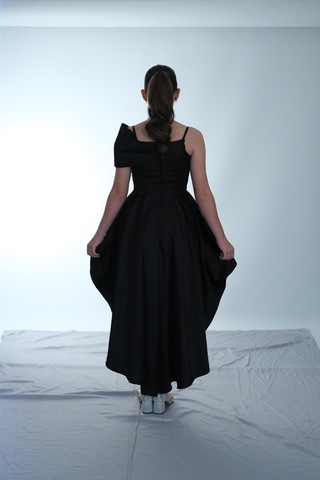 Kız Çocuk Abiye Siyah Askılı Saten Kuyruklu Önü Kurdele Detaylı Kız Çocuk Abiye 10-15 Yaş Siyah