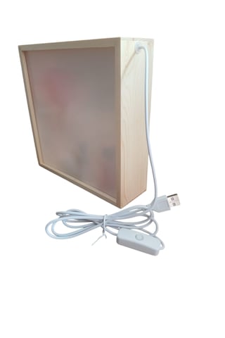 Sinematik Sevgiliye Hediye Kutusu Ahşap Ve Işıklı Usb Li Fotoğraf Arka Plan Çercevesi 20x20 -