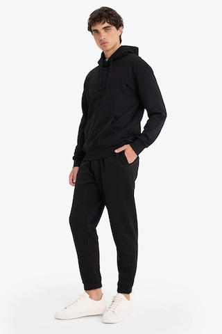 Defacto - Regular Fit Beli Bağcıklı Cepli Paçası Lastikli Şardonlu Basic Düz Jogger Eşofman Altı E6326AX25AU Siyah