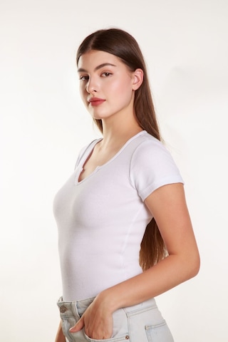 Kadın Basic Fitilli Likralı V Yaka Kollu Tshirt Atlet Bluz Beyaz