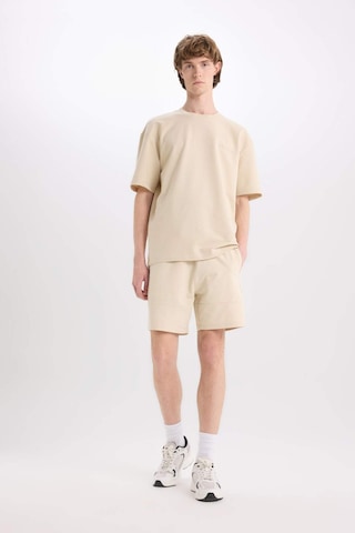 DeFacto Slim Fit Dar Kesim Dar Paça Basic Düz Şort B8674AX25SPBG702