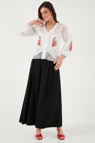 Lela Nakış Işlemeli Pamuklu Regular Fit Ajurlu V Yaka Bayan Gömlek 676214 Beyaz