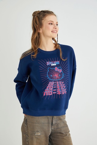 Hello Kitty Lisanslı Baskılı Kalın Lacivert Sweatshirt Renkli
