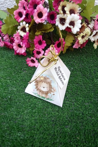 30 Adet Gold İpli Sevimli Aslan Piramit Kutu - Lokum Kutusu -