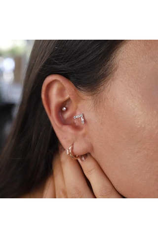 Baget Taşlı V Tragus Piercing Gümüş