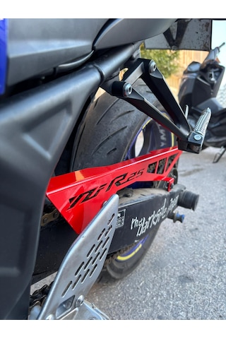 Yamaha R-25 Zincir Koruması Kırmızı