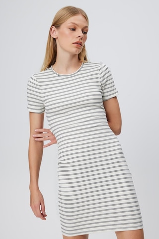 ÇİZGİLİ SIRTI AÇIK KISA KOL ELBİSE SİYAH BEYAZ ÇİZGİLİ Beyaz - Siyah