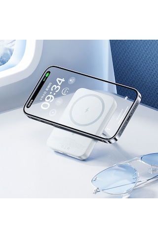 Magsafe Powerbank Benks Mp09 Magnetik Standlı İnce Tasarımlı Powerbank 6000mah 5w Beyaz