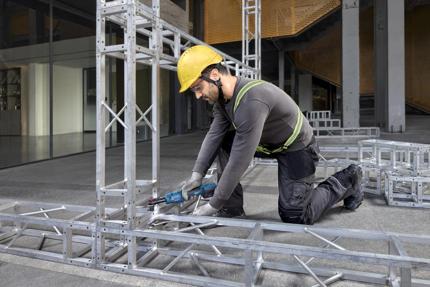 Bosch Grc 18v-60 1x4 Ah Procore Akülü 3/8" Köşeli Somun Sıkma Makinesi