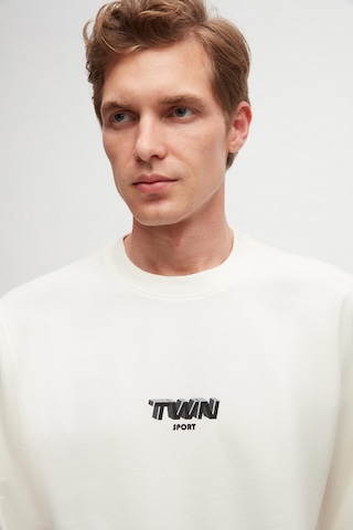 Twn Relaxed Fit Ekru Baskılı Sweatshirt 2ECE25ORT2791 Ekru