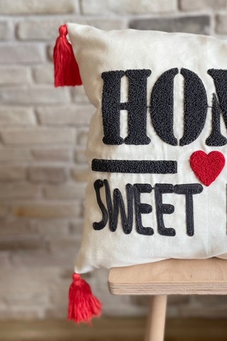 Swita Home Punch İşlemeli Tekli Dekoratif Home Sweet Home Kırlent Kılıfı Panç Kırmızı