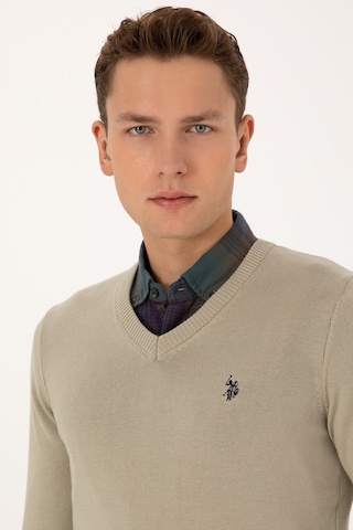 U.S. Polo Assn. Erkek Slim Fit V Yaka Haki Melanj Basic Triko Kazak 50313662-VR193