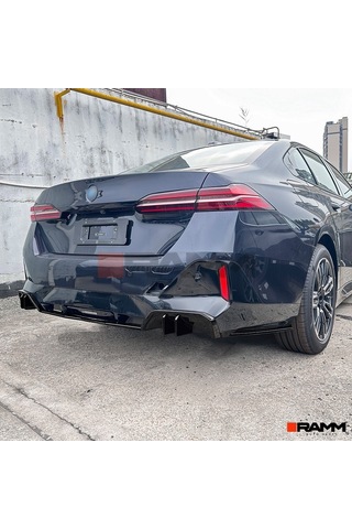 Bmw G60 Mp Difüzör - Parlak Karbon