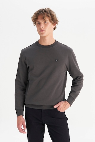 Wrangler Small Logo Antrasit Erkek Sweatshirt W252025533w Antrasit
