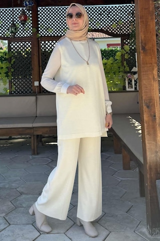 Rabia Şamlı Pantolonlu İç Takım Ekru Normal