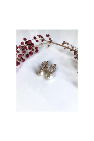 Zirkon Taşlı Oval Tasarım İnci Küpe Beyaz
