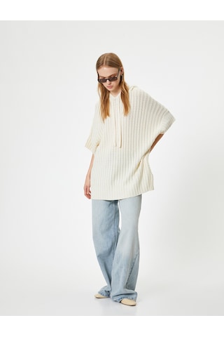 Koton Oversize Triko Panço Kapüşonlu Örgü Dokulu Kısa Kollu Ekru 5wal90033ht Ekru