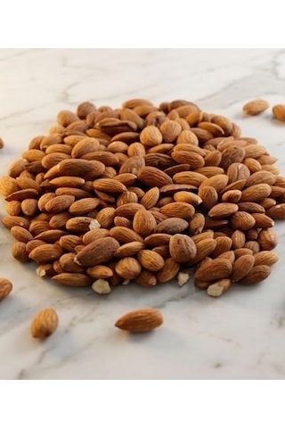 İpek Değirmen Çiğ İç Badem 1 kg Yerli Taze Tatlı Lüks İri Tane Ekonomik Boy Diyetik Protein Deposu