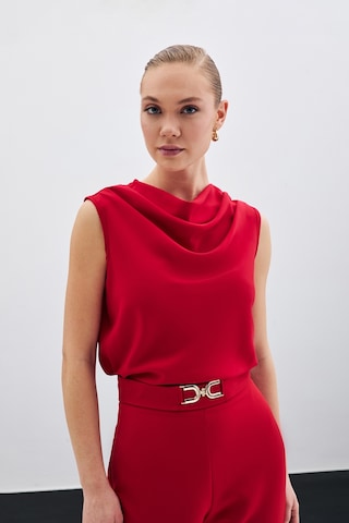 Sateen Degaje Yaka Kolsuz Bluz - Kırmızı