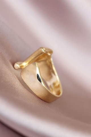 Z Harfli Altın Renk Ayarlamalı Metal Kadın Yüzük Altın