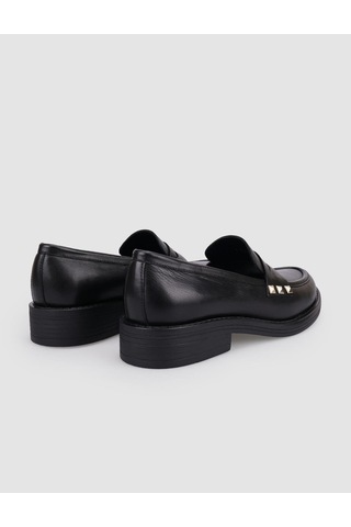 Hakiki Deri Siyah Zımba Detaylı Kadın Loafer Siyah