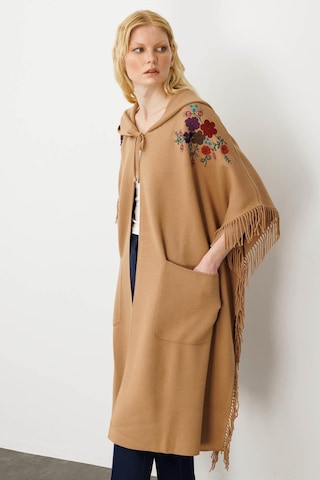 Kadın Omuzu Aplikeli Yanı Püsküllü Panço Camel Camel