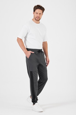 Erkek Antrasit Standart Fit Normal Kesim Paça Ribanalı Cepli Rahat Jogger Eşofman Altı Antrasit