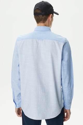 Lacoste Men's Regular Fit Button-down Collar Linen Shirt Blue Erkek Düğmeli Yaka Keten Çizgili Gömlek Mavi
