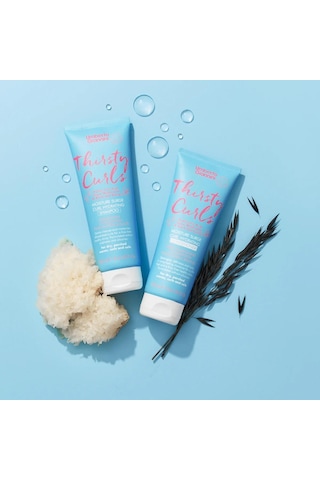 Umberto Giannini Thirsty Curls Nemsiz Kıvırcık Saçlar İçin Hyaluronic Acid İçerikli Nemlendirici Saç Kremi 250 ML