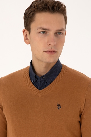 U.S. Polo Assn. Erkek Slim Fit V Yaka Camel Basic Triko Kazak 50313662-VR233