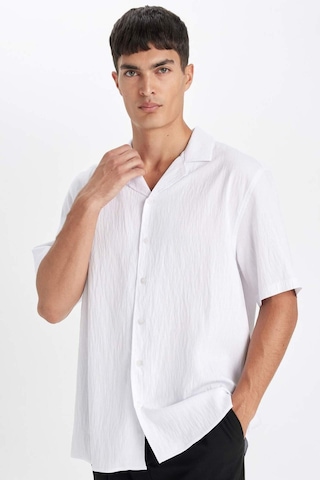 DeFacto Beyaz Relax Fit Rahat Kesim Polo Yaka Krinkıl Kısa Kollu Gömlek C4127AX24AUWT84