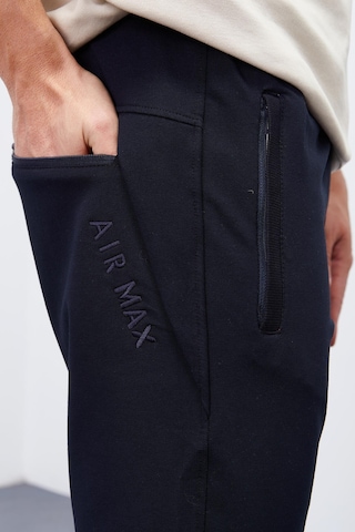 Tommy Life Lacivert Fermuar Cepli Dar Kalıp Jogger Erkek Eşofman Alt - 84343 Lacivert
