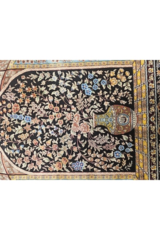 Makina İpek Seccade Mihrab Ve Vazo Desenli 80 120 Cm Çok Renkli