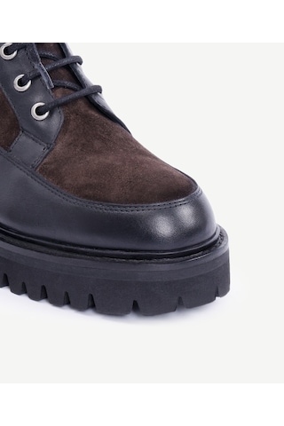 Yargıcı Kalın Tabanlı Deri Bağcıklı Postal Bot 25kkay4021x 003 Kahverengi