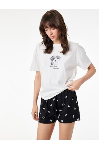 Koton Pamuklu Baskılı Kısa Kollu Tişört Ve Şortlu Pijama Takımı Beyaz 6slk40132mk