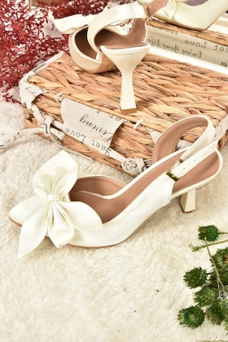 Fox Shoes Bej Saten Kumaş Kadın Topuklu Ayakkabı K922164804