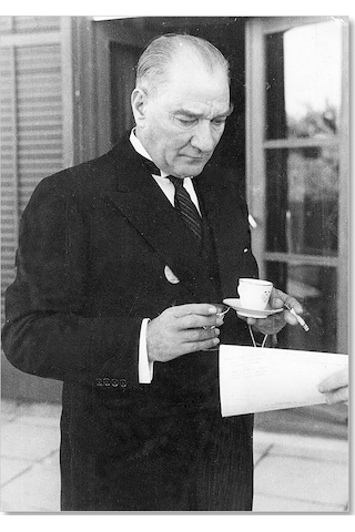 Cakasepetim Atatürk Smokinli Kahve Sigara Ahşap Mdf Tablo