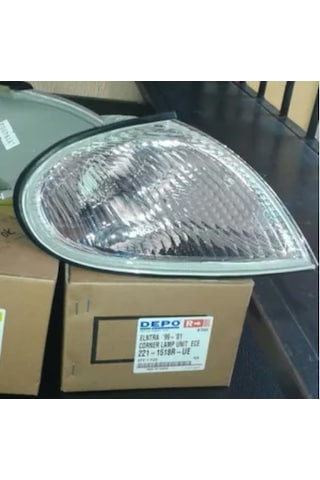 Hyundai Elantra Yıl 1999-2001 Depo Sağ Sinyal Lambası 9230229500