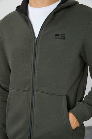 Tommy Life Hector Haki Şardonlu Erkek Sweatshirt - 88139 Haki