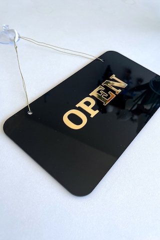 Open / Closed Kapı Tabelası Tüm İşletmeler İçin Şık Ve Sade Tasarım