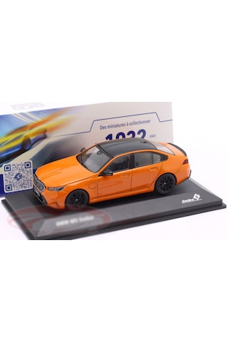 1:43 Ölçek Solido 2024 Bmw M5 Sedan Fire Orange Iıı Diecast Metal Minyatür Model Araba 10cm