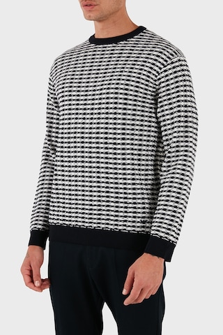 Emporio Armani Erkek Kazak Em003830 Af19833 F0015 Beyaz-lacivert Beyaz-lacivert