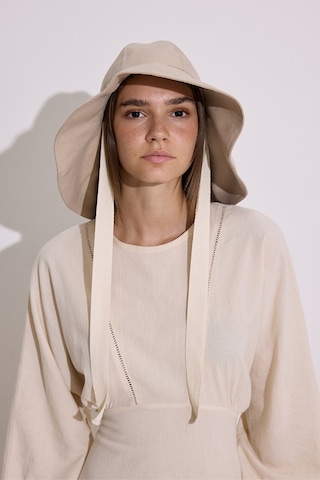 Kordon Detaylı Geniş Şapka Bej Bej