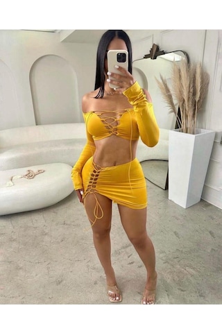 Pink Life Göğüs Dekoteli İpli Crop Ve Yırtmaçlı Etek Takım Sarı