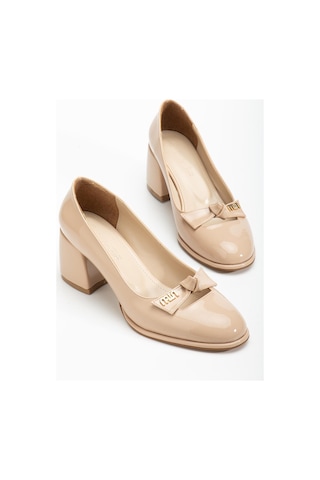 Büyük Beden Kadın Kalın Topuklu Ayakkabı Ten Rugan Fiyonklu Yuvarlak Burun-4301 Ten