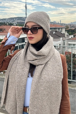 Mollycrush Kadın Kışlık Ekru Atkı Bere Seti Şık Örgü Set Gri