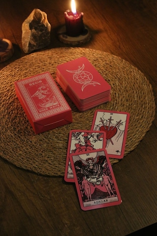 Pembe Cadı Tarot Destesi 78 Kart - Kişiye Özel İsim Baskılı Arındırma Kesesi - Demet Tütsü