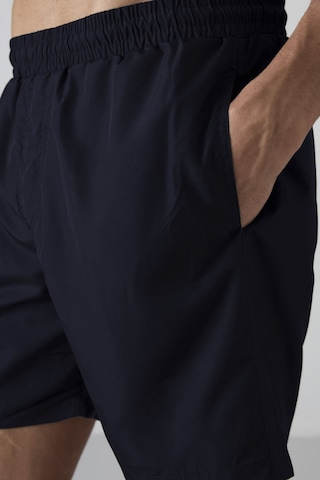 Tommylife Lacivert Hızlı Kuruyan Standart Fit Erkek Deniz Şortu - 81237